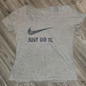 Nike Women's Just Do It Graphic Gym Cotton Sport Tee Fitness Size M Short Sleeve